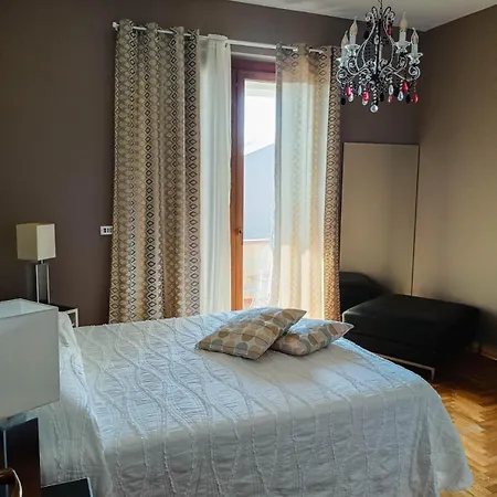 Sweet Emily Bed & Breakfast 3*